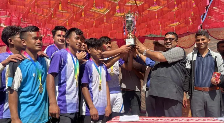 सिन्धुलीमा ‘जेनजी’ सहिद योगेन्द्र न्यौपानेको स्मृतिमा अन्तरपालिका भलिबल प्रतियोगिता सम्पन्न, उपाधि तीनपाटन गाउँपालिकालाई