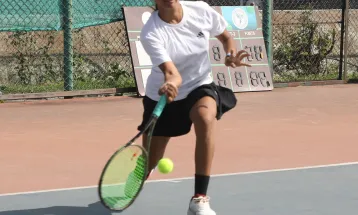 सर्वज्ञ, स्वर्णिमा र निम्ति च्याम्पियन