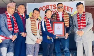 रेनुलाई रिभेराको सम्मान