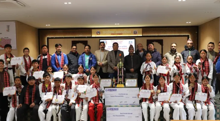 तारकेश्वोर नगरपालिकाद्वारा खेलाडी सम्मानित