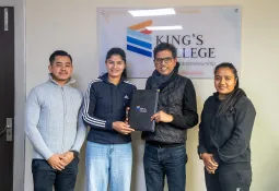 प्रगतिलाई किङ्ग्स कलेजको छात्रवृत्ति