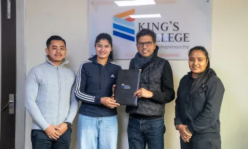 प्रगतिलाई किङ्ग्स कलेजको छात्रवृत्ति