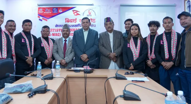 जिम्न्याष्टिक प्रशिक्षक टोली भारत जाने