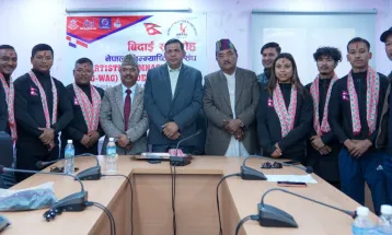 जिम्न्याष्टिक प्रशिक्षक टोली भारत जाने