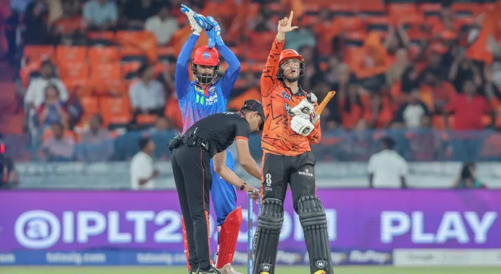 आइपिएल २०२६: अभिषेक शर्माको विष्फोटक अर्धशतक, हैदरावाद बलियो स्थितिमा